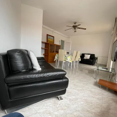 7 Personas En Calafell, Barcelona. Apartment